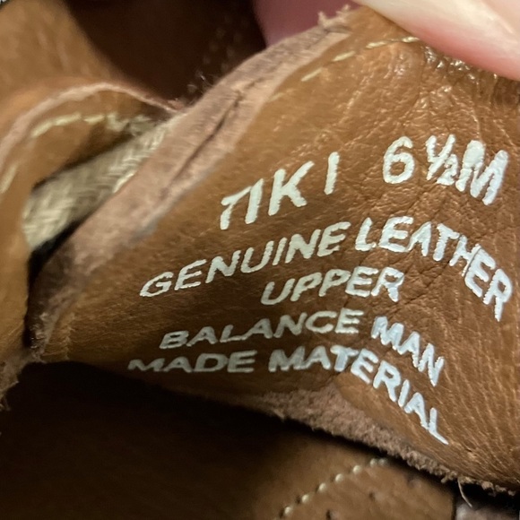 Oh DEER! Tan Leather Lace up Flats Overstitching Size 6 1/2 - Picture 6 of 9